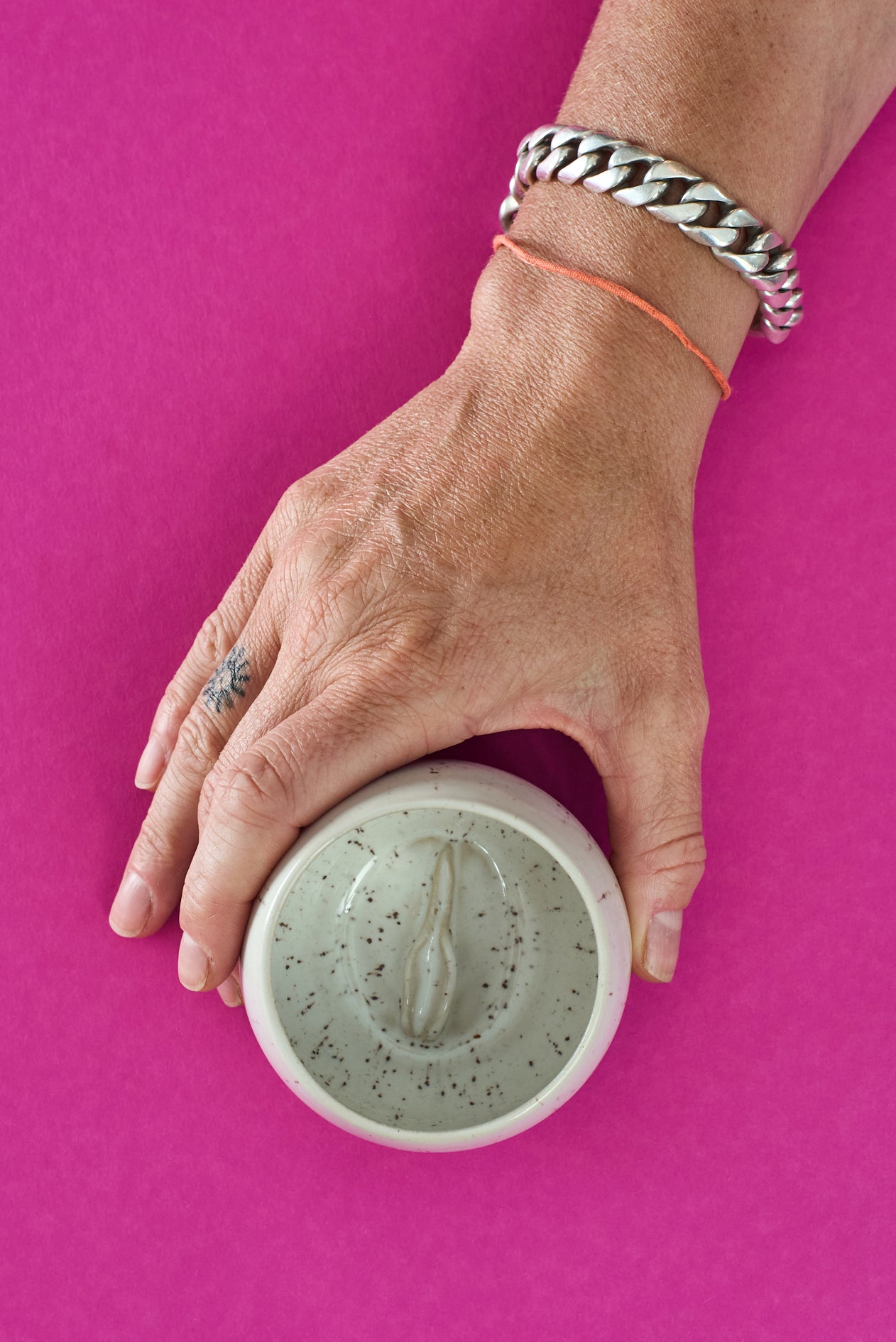 Handgemachte Vulva Tasse - klein -  Keramik Unikat in Stracciatella 🤍