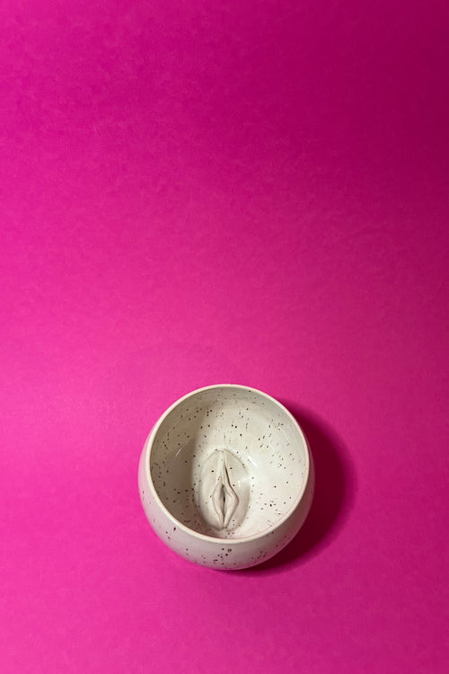 Handgemachte Vulva Tasse - gross -  Keramik Unikat in Stracciatella 🤍